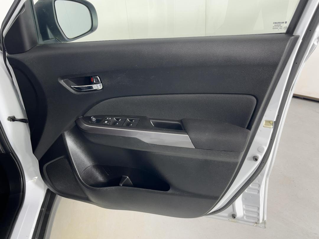 Photo '15' of Suzuki Vitara
