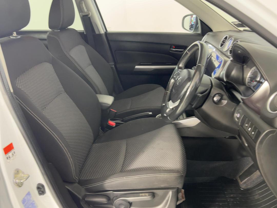 Photo '16' of Suzuki Vitara