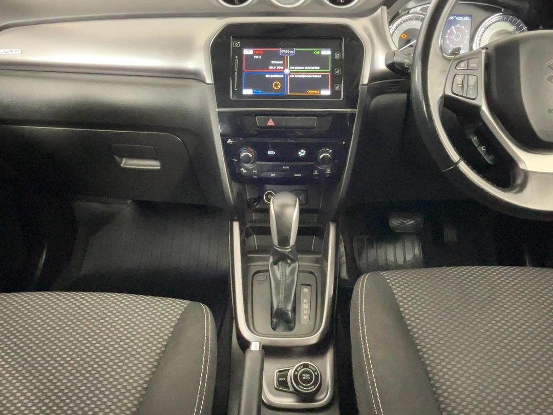 Photo '18' of Suzuki Vitara