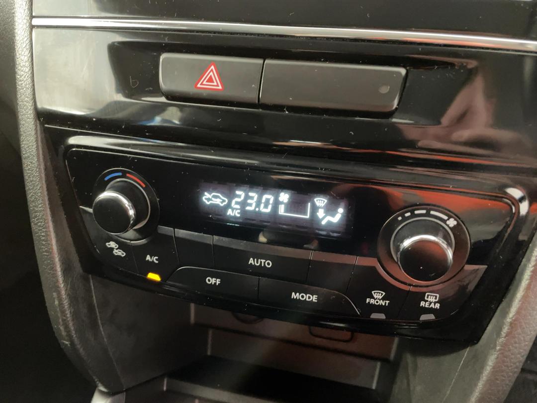 Photo '30' of Suzuki Vitara