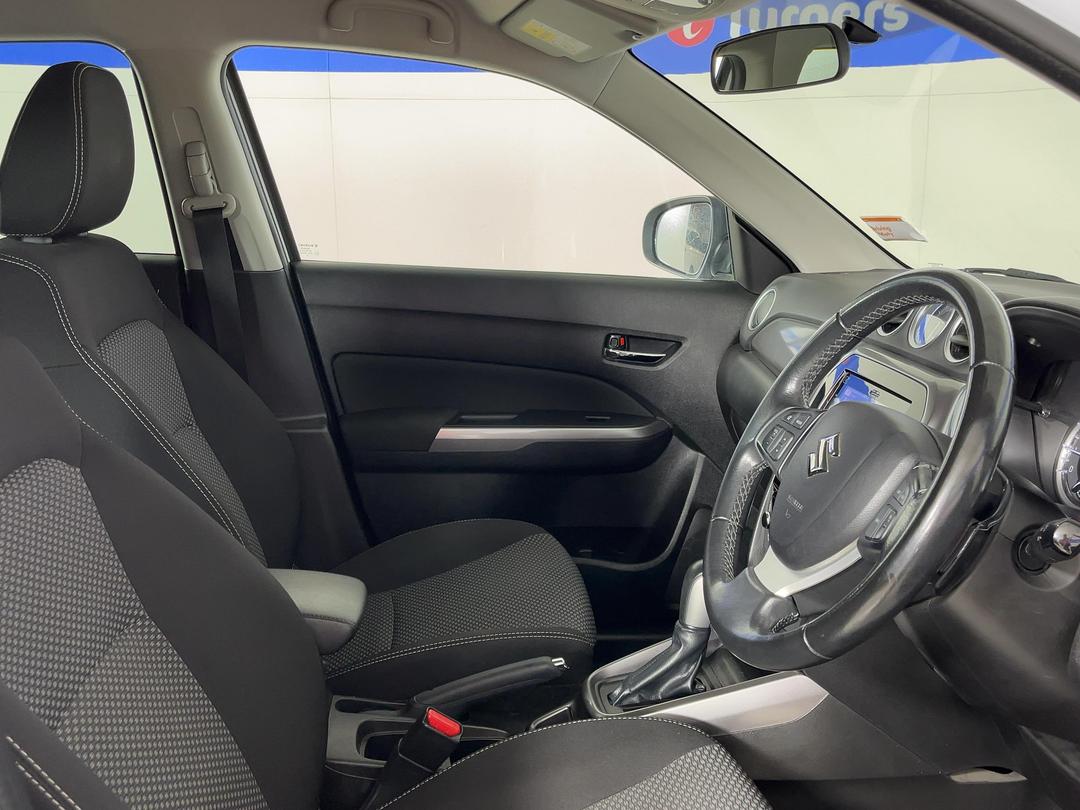 Photo '16' of Suzuki Vitara