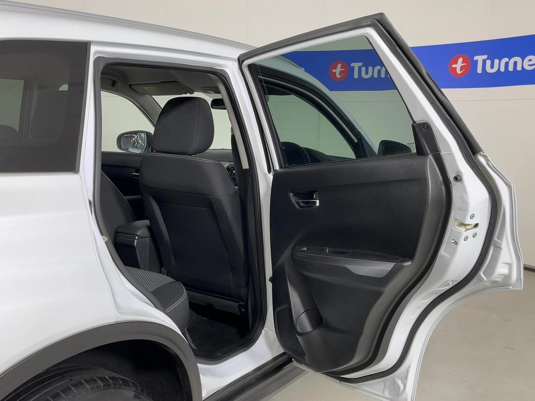 Photo '19' of Suzuki Vitara