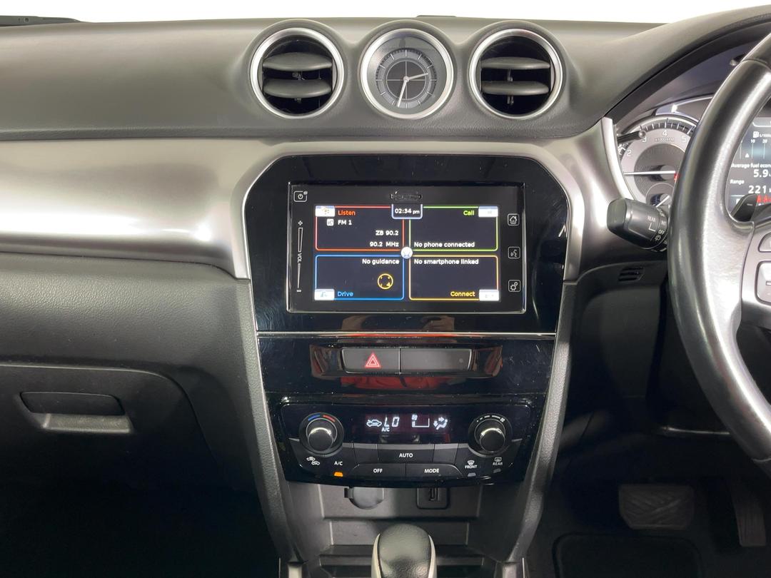Photo '18' of Suzuki Vitara