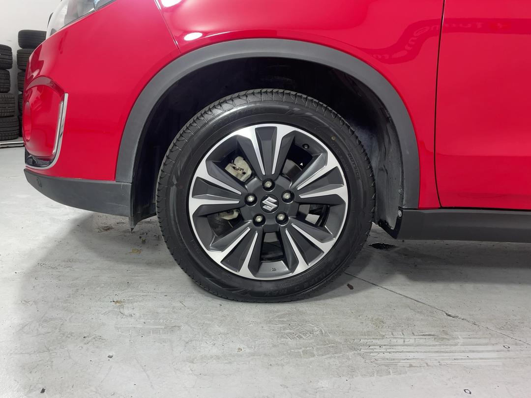 Photo '10' of Suzuki Vitara