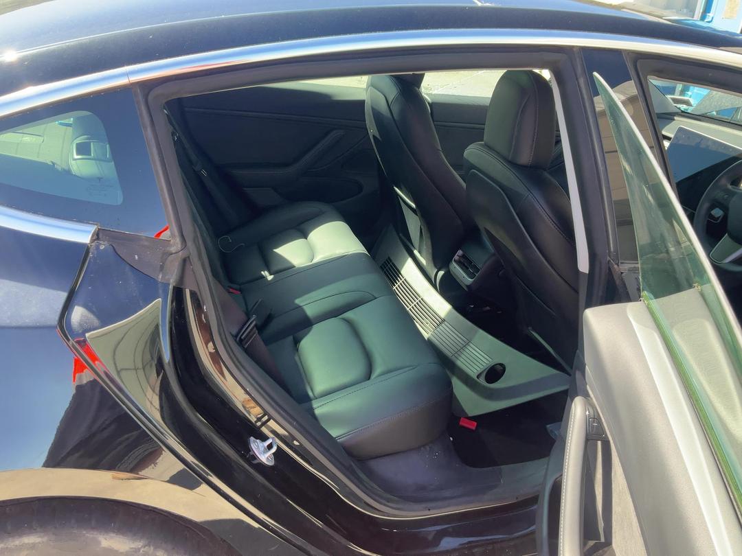 Photo '17' of Tesla Model 3 Long Range AWD Photo '17' of Tesla Model 3 Long Range AWD
