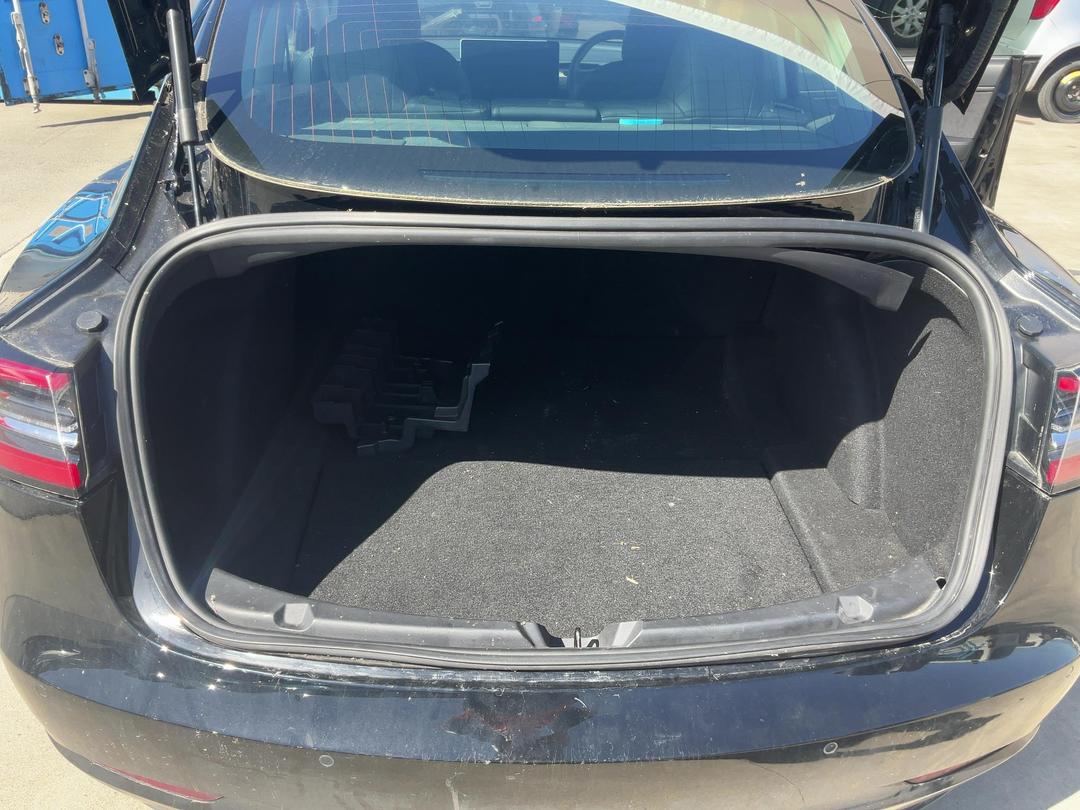 Photo '18' of Tesla Model 3 Long Range AWD Photo '18' of Tesla Model 3 Long Range AWD