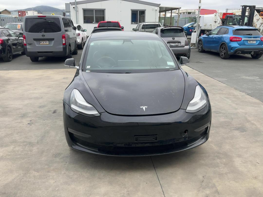 Photo '3' of Tesla Model 3 Long Range AWD Photo '3' of Tesla Model 3 Long Range AWD