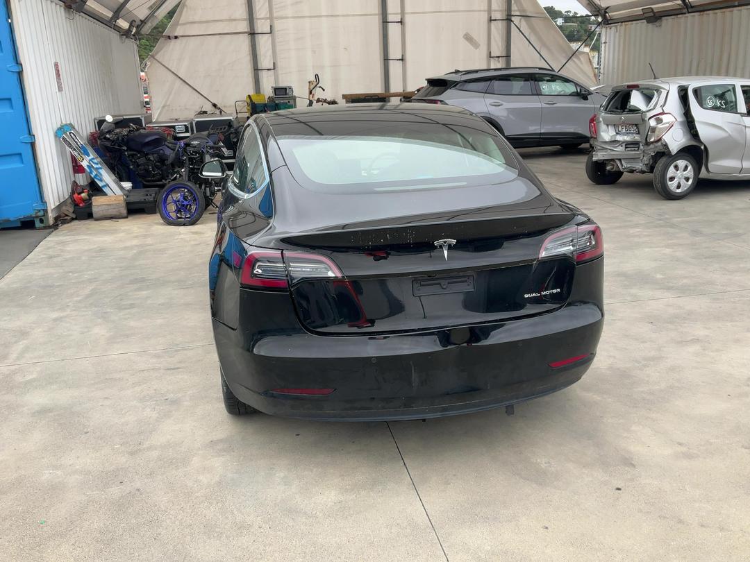 Photo '7' of Tesla Model 3 Long Range AWD Photo '7' of Tesla Model 3 Long Range AWD