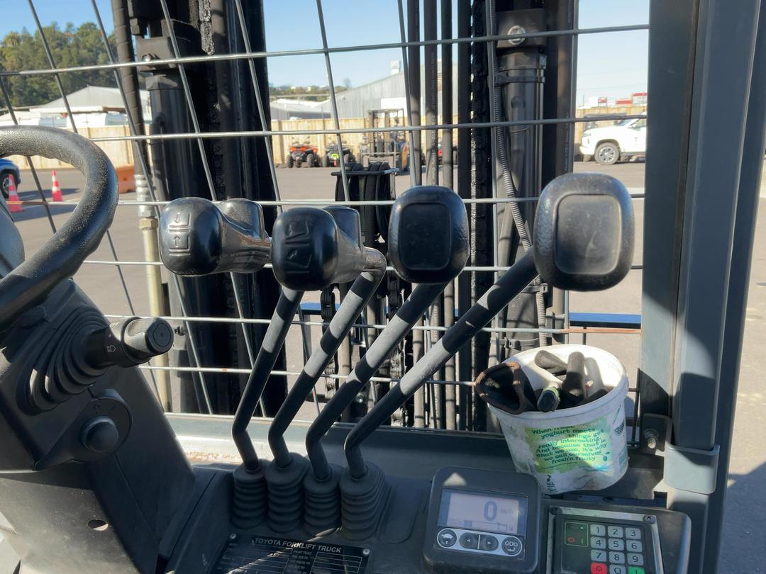Photo '16' of Toyota 32-8FG30 Forklift