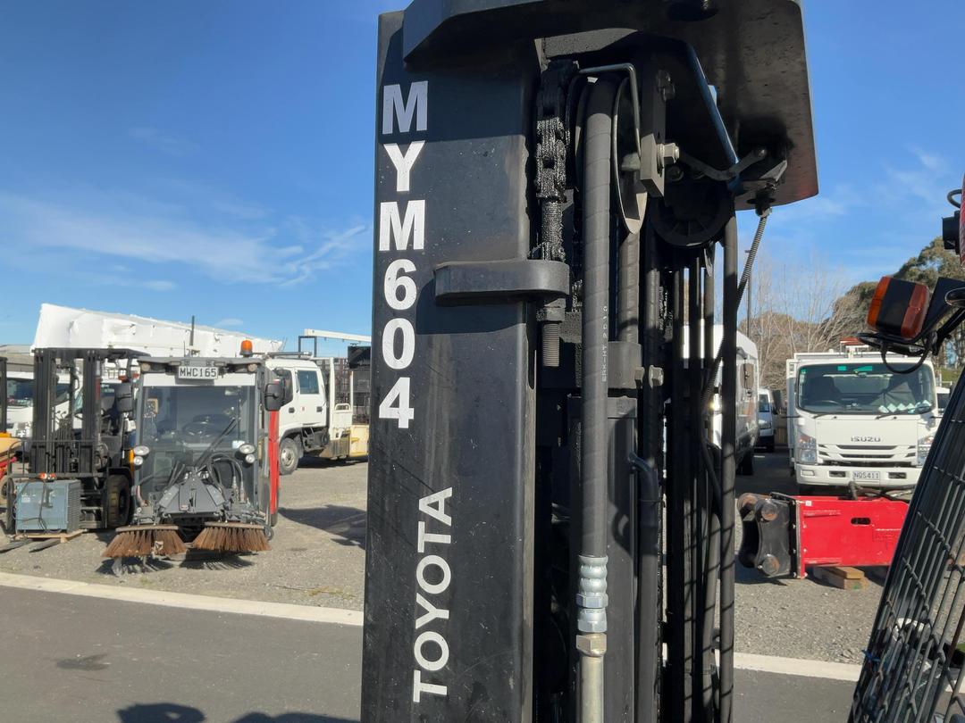 Photo '22' of Toyota 32-8FG30 Forklift
