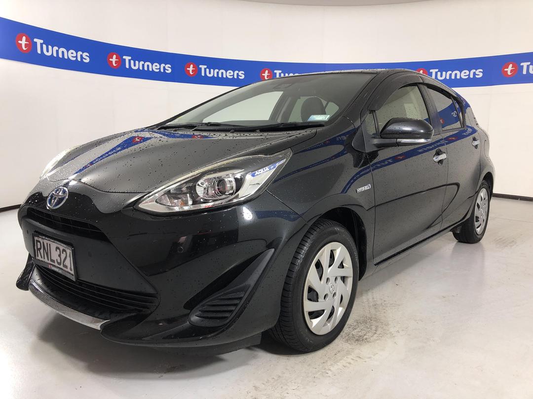 Photo '4' of Toyota Aqua