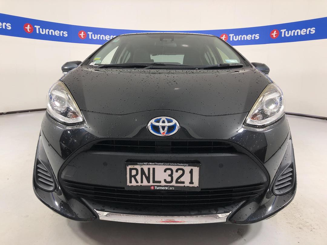 Photo '2' of Toyota Aqua