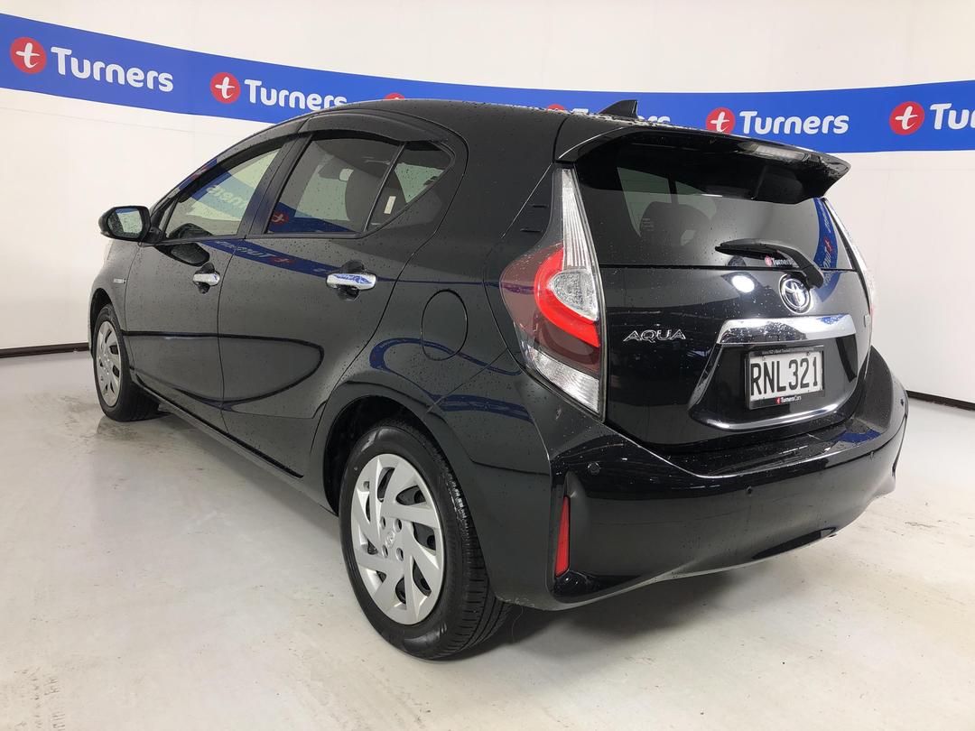 Photo '5' of Toyota Aqua