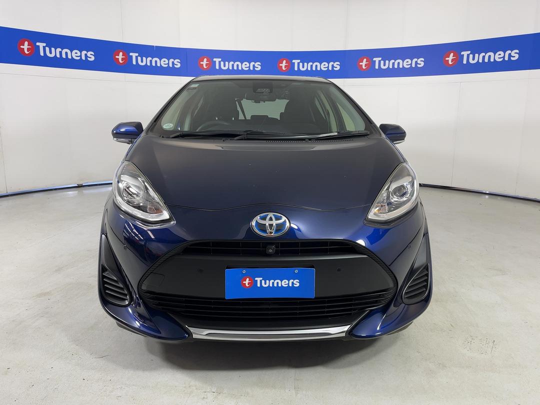 Photo '2' of Toyota Aqua