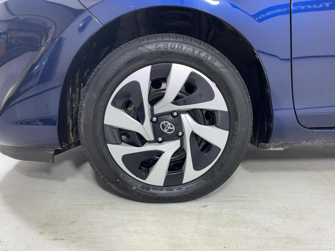 Photo '10' of Toyota Aqua