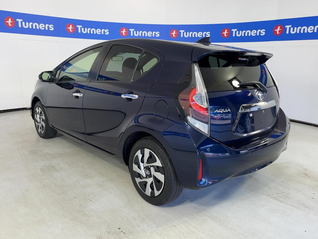 Photo '5' of Toyota Aqua