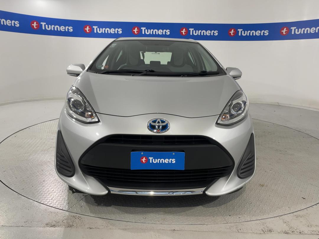 Photo '2' of Toyota Aqua