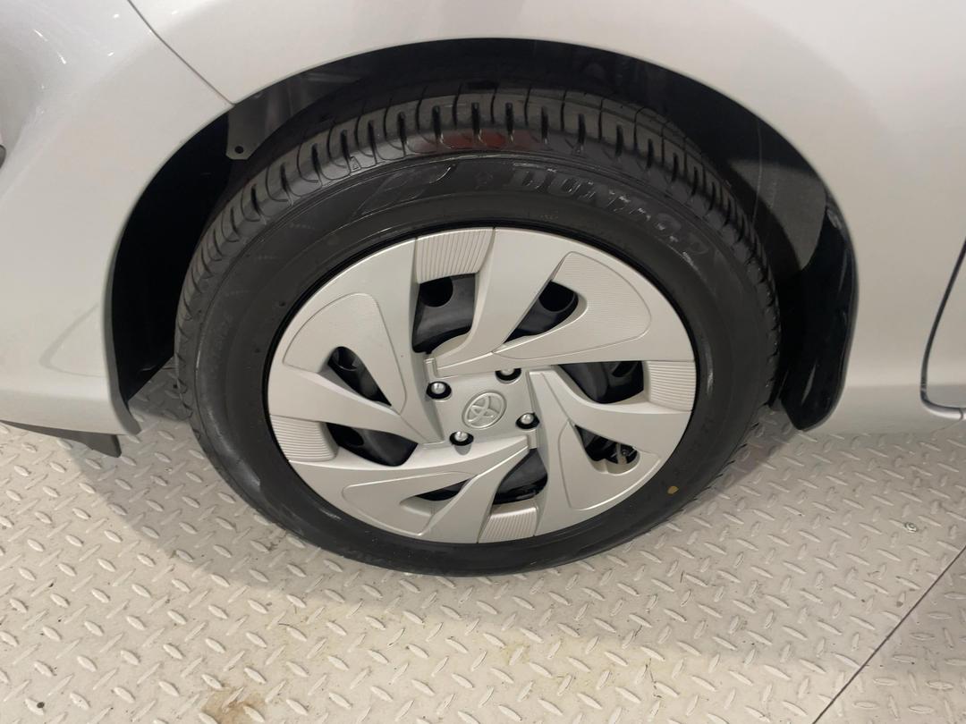 Photo '10' of Toyota Aqua