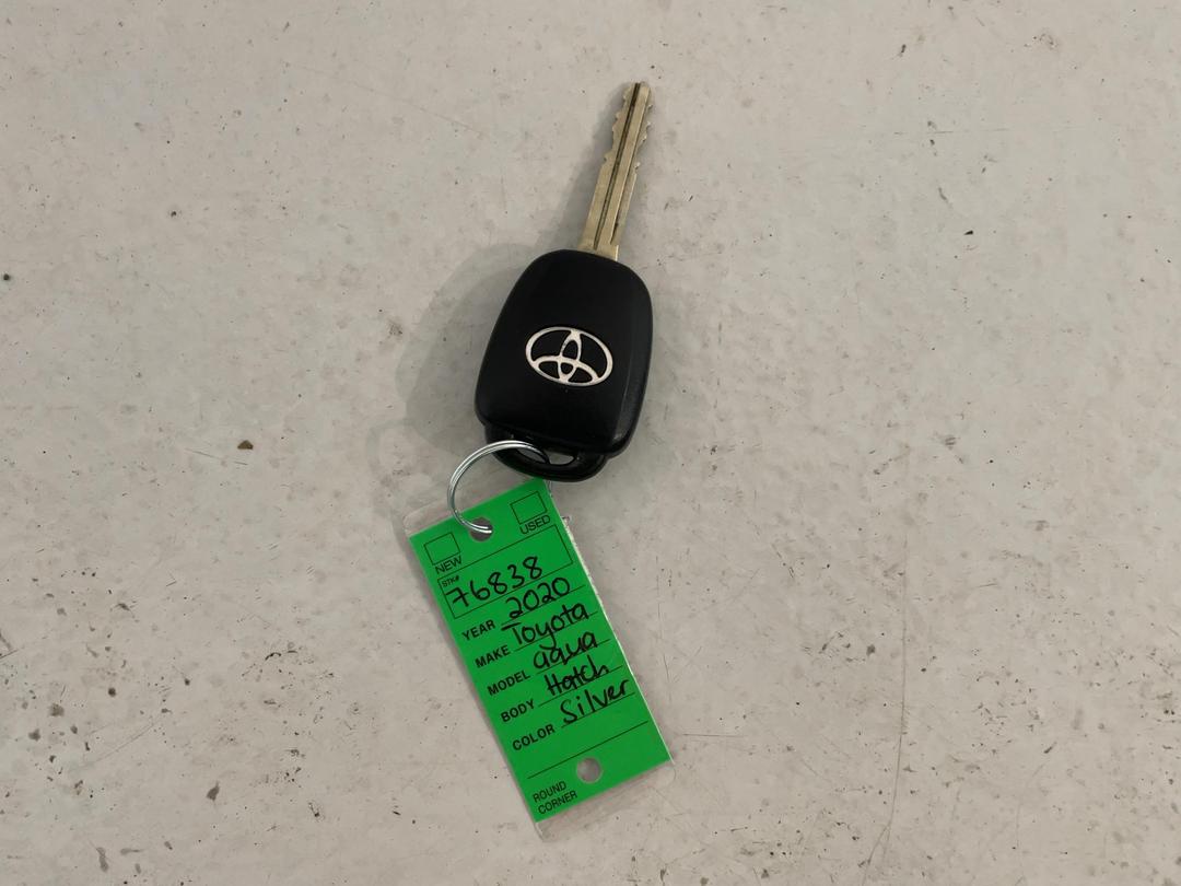Photo '22' of Toyota Aqua