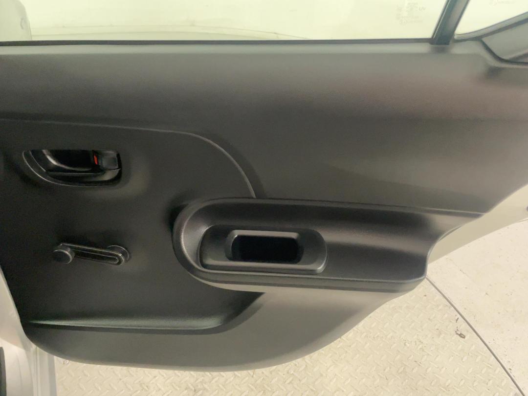 Photo '19' of Toyota Aqua