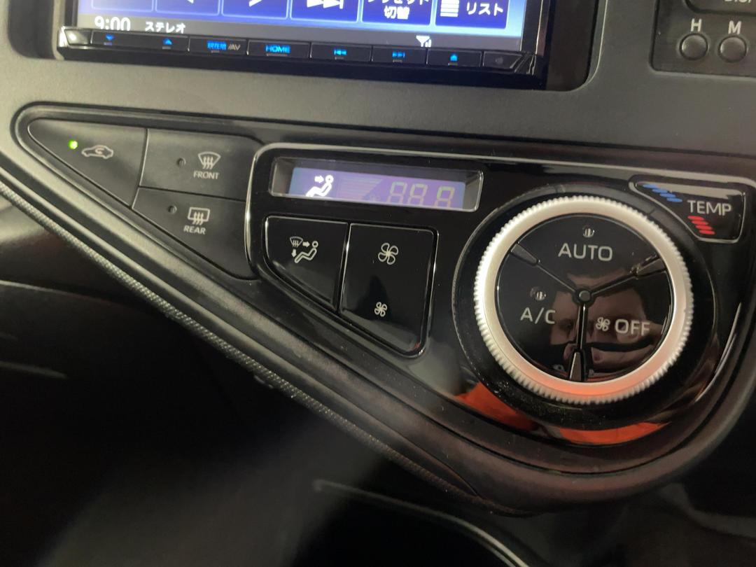 Photo '29' of Toyota Aqua