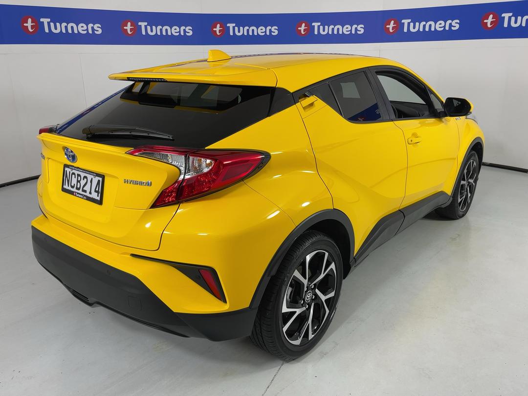 Photo '7' of Toyota C-HR