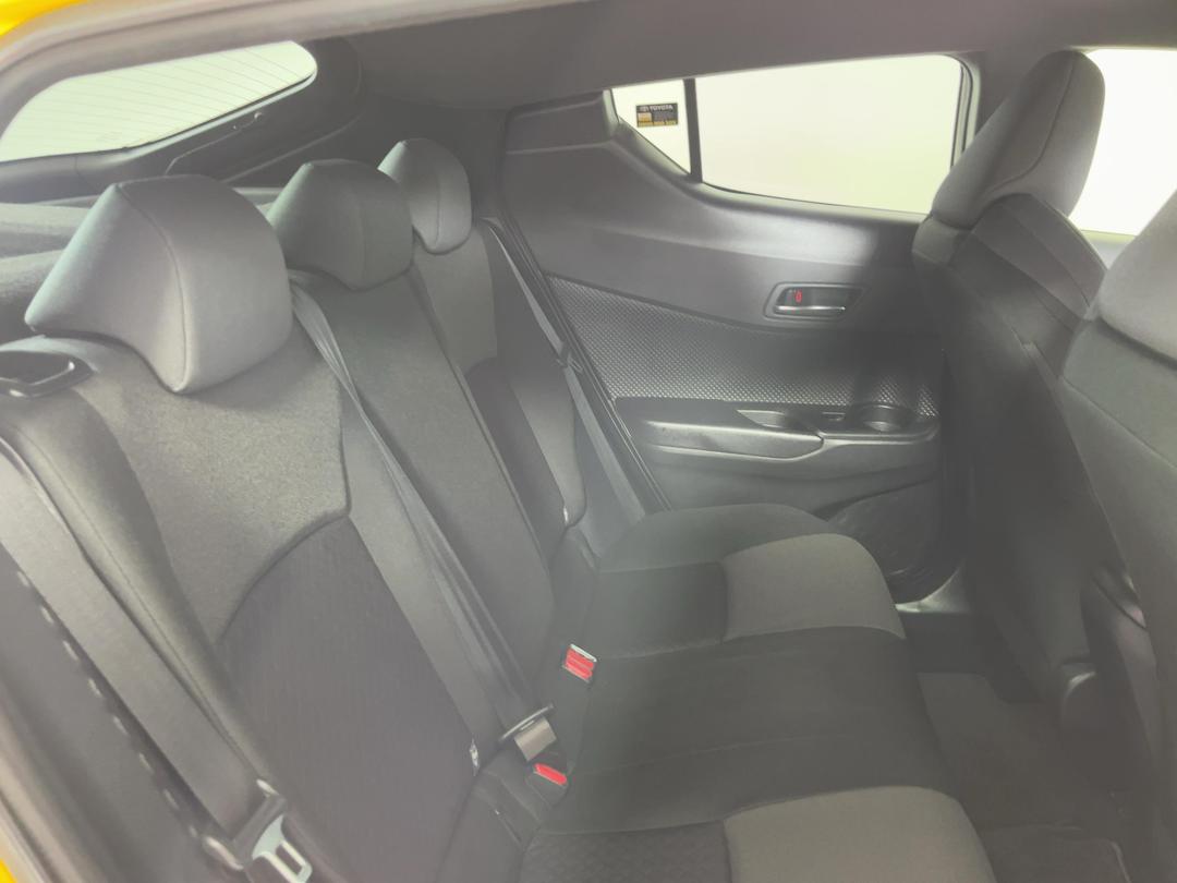 Photo '20' of Toyota C-HR