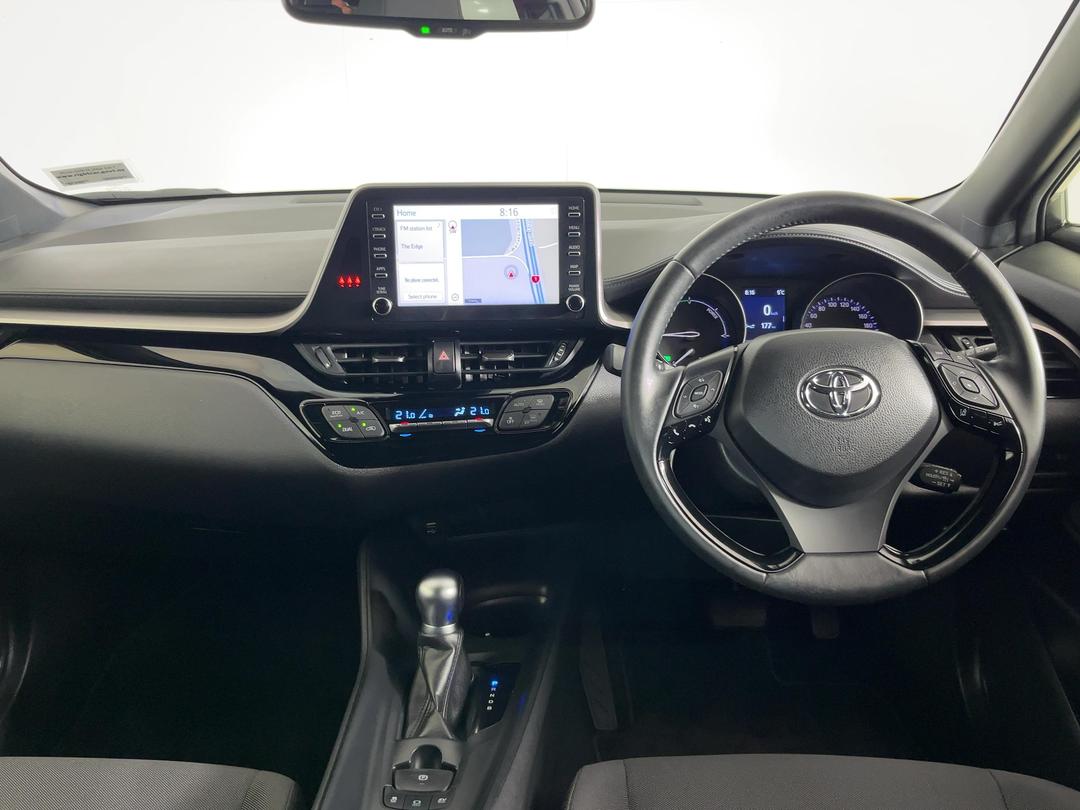 Photo '17' of Toyota C-HR