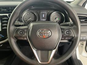 Photo '28' of Toyota Camry