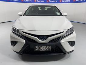 Photo '2' of Toyota Camry