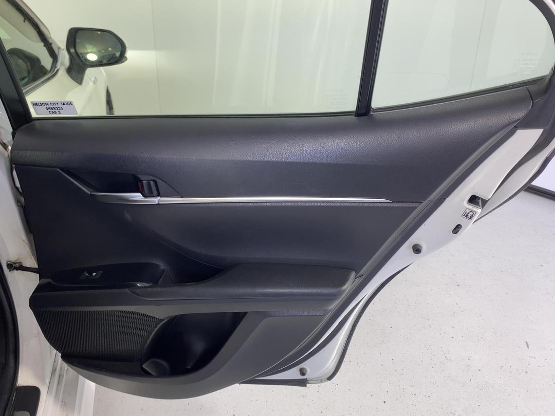 Photo '17' of Toyota Camry SX
