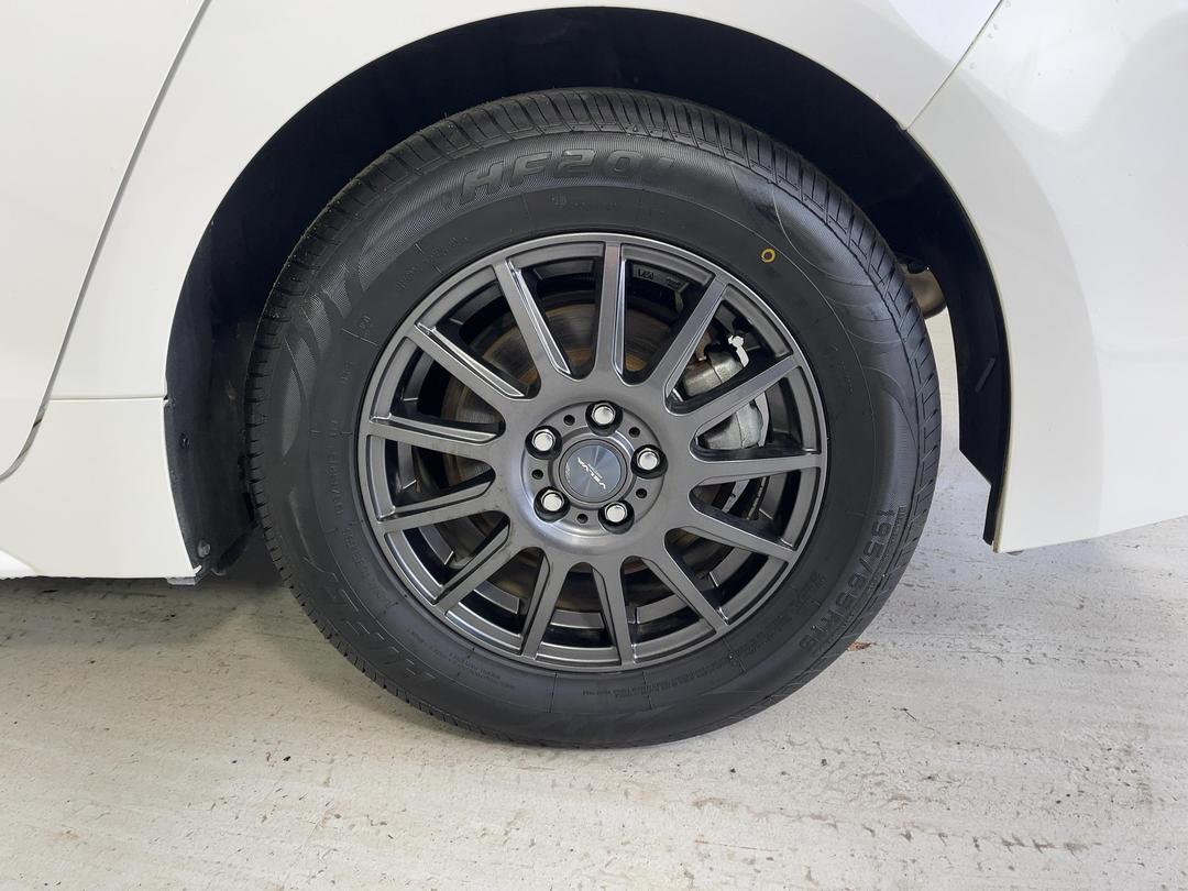 Photo '11' of Toyota Corolla