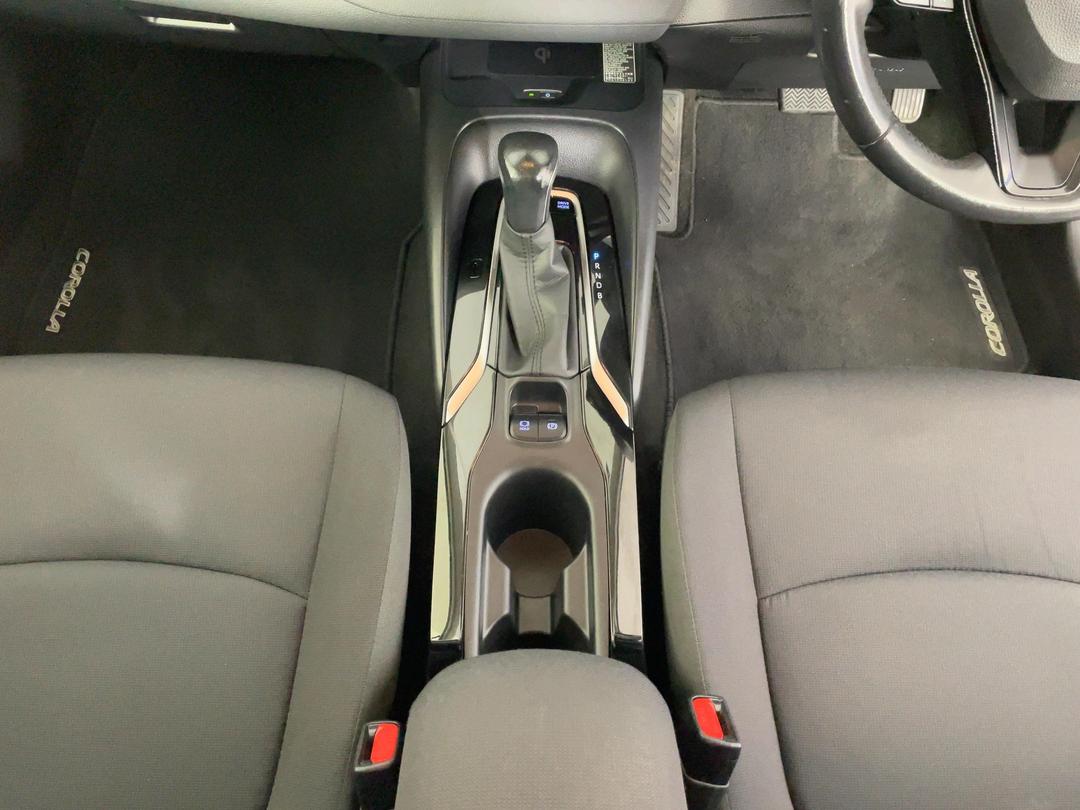 Photo '18' of Toyota Corolla