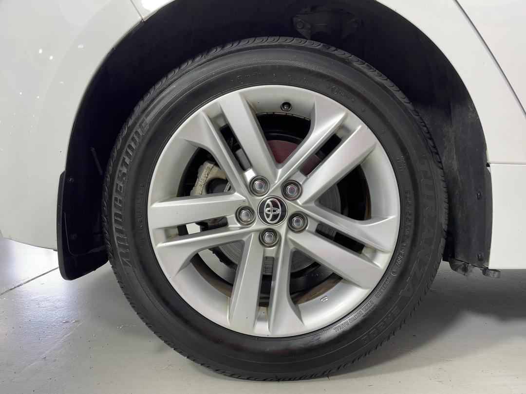 Photo '12' of Toyota Corolla