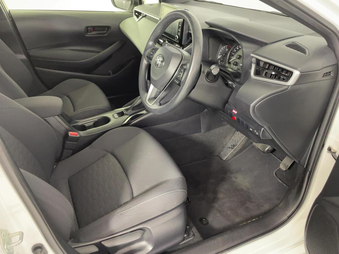 Photo '16' of Toyota Corolla