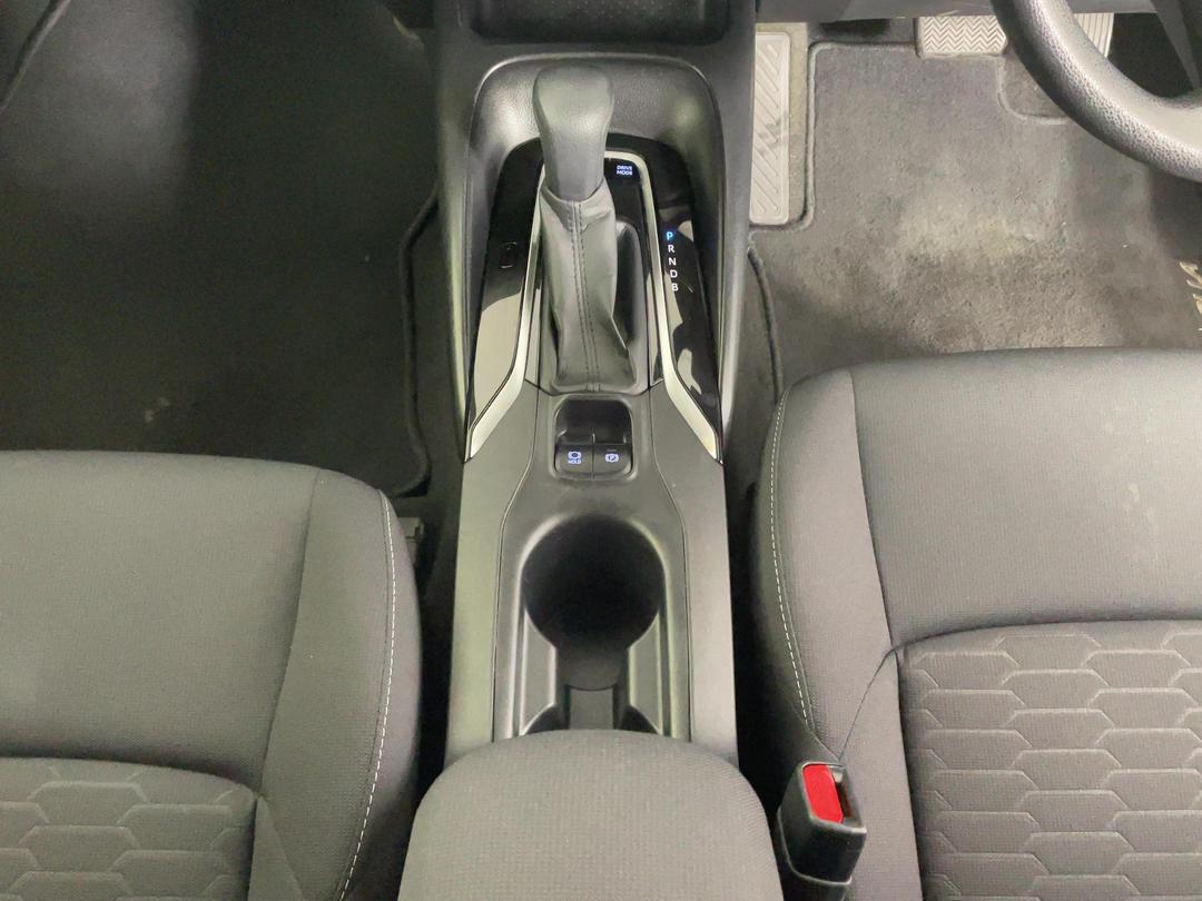 Photo '18' of Toyota Corolla