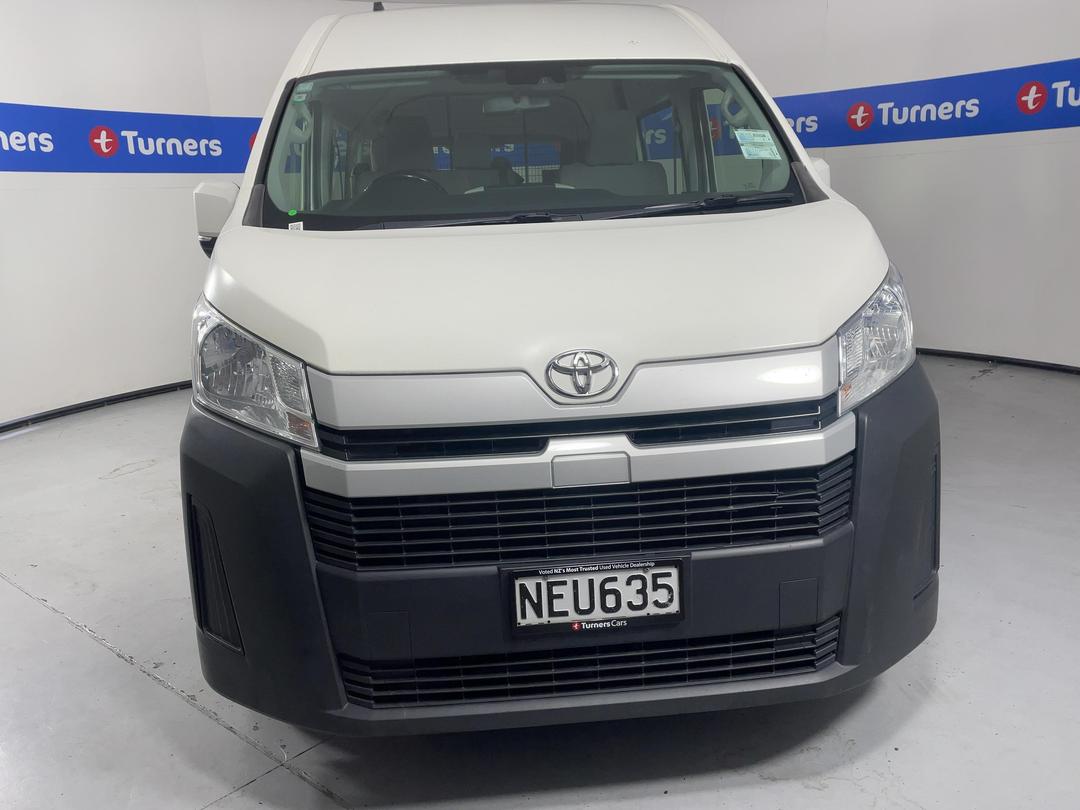 Photo '2' of Toyota Hiace