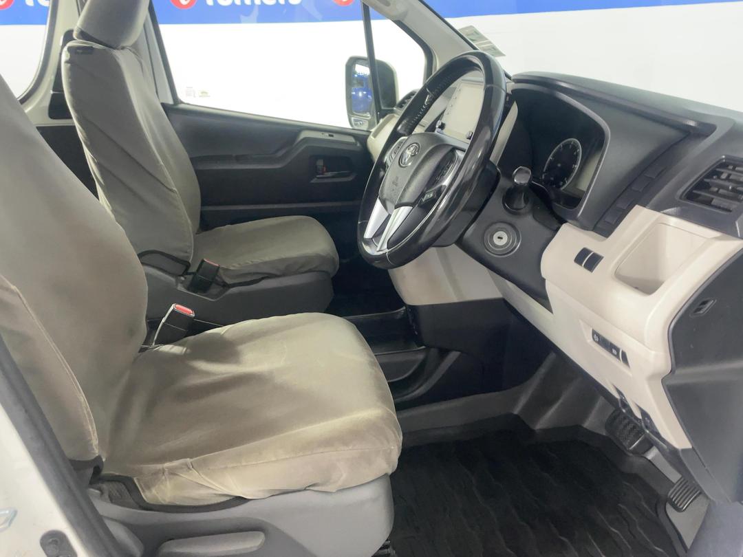 Photo '16' of Toyota Hiace