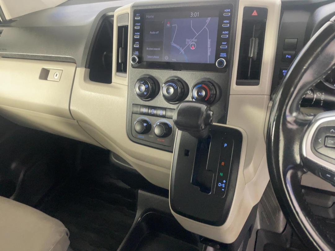 Photo '18' of Toyota Hiace