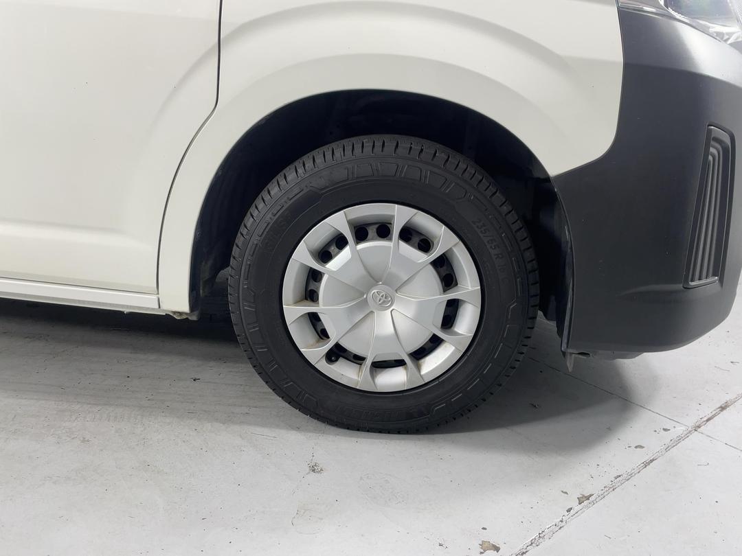 Photo '9' of Toyota Hiace