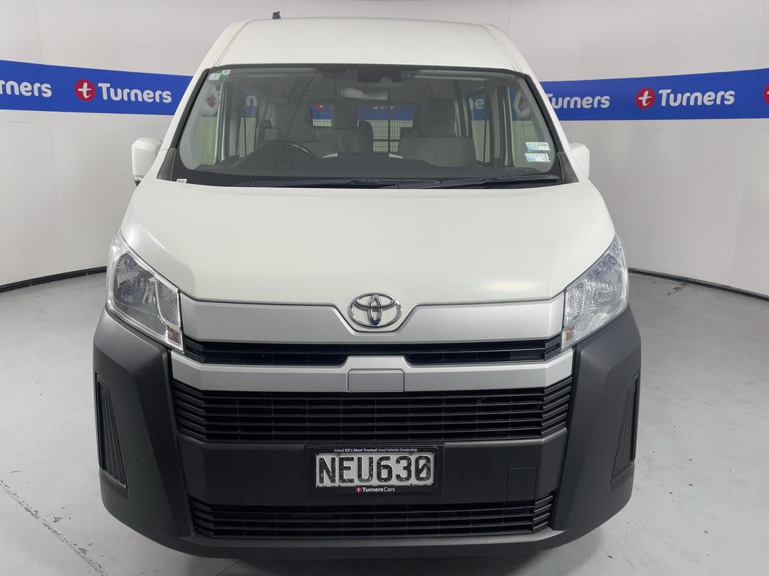 Photo '2' of Toyota Hiace