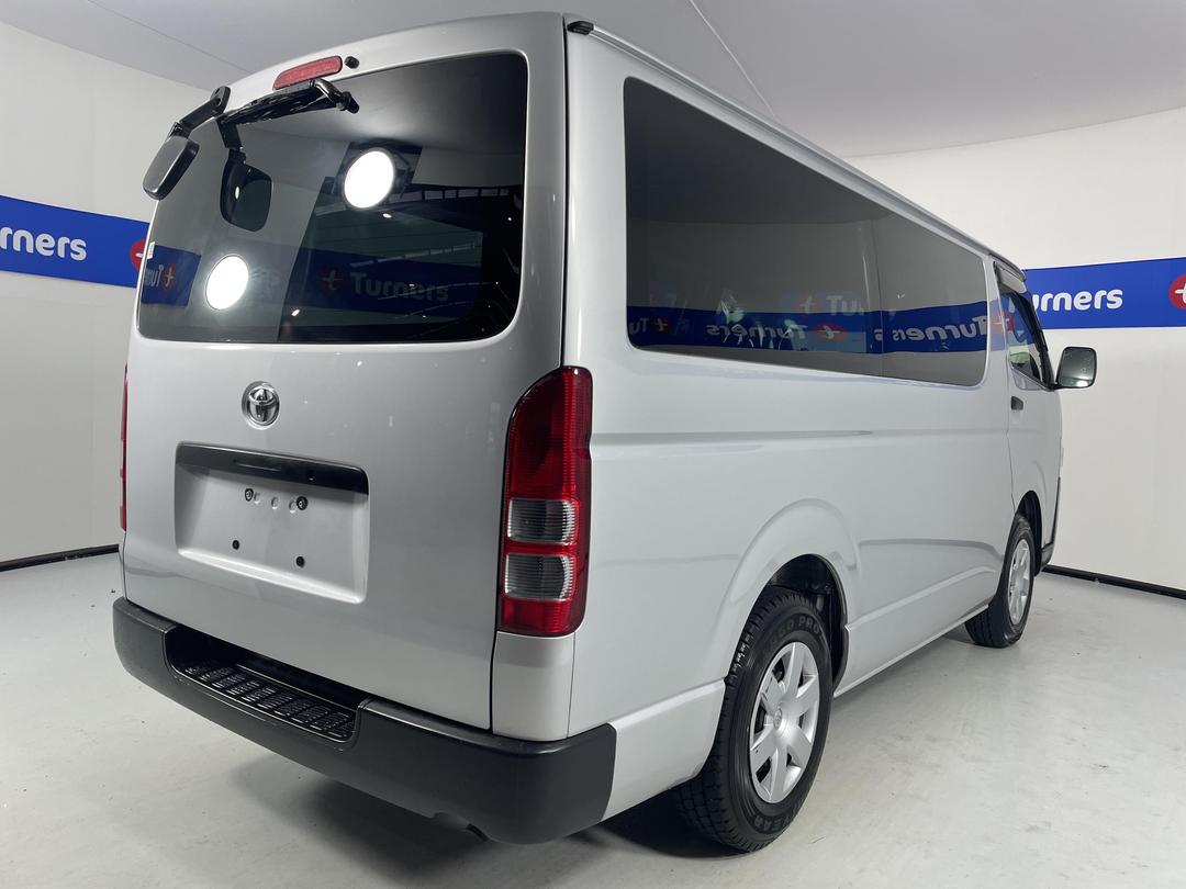 Photo '7' of Toyota Hiace