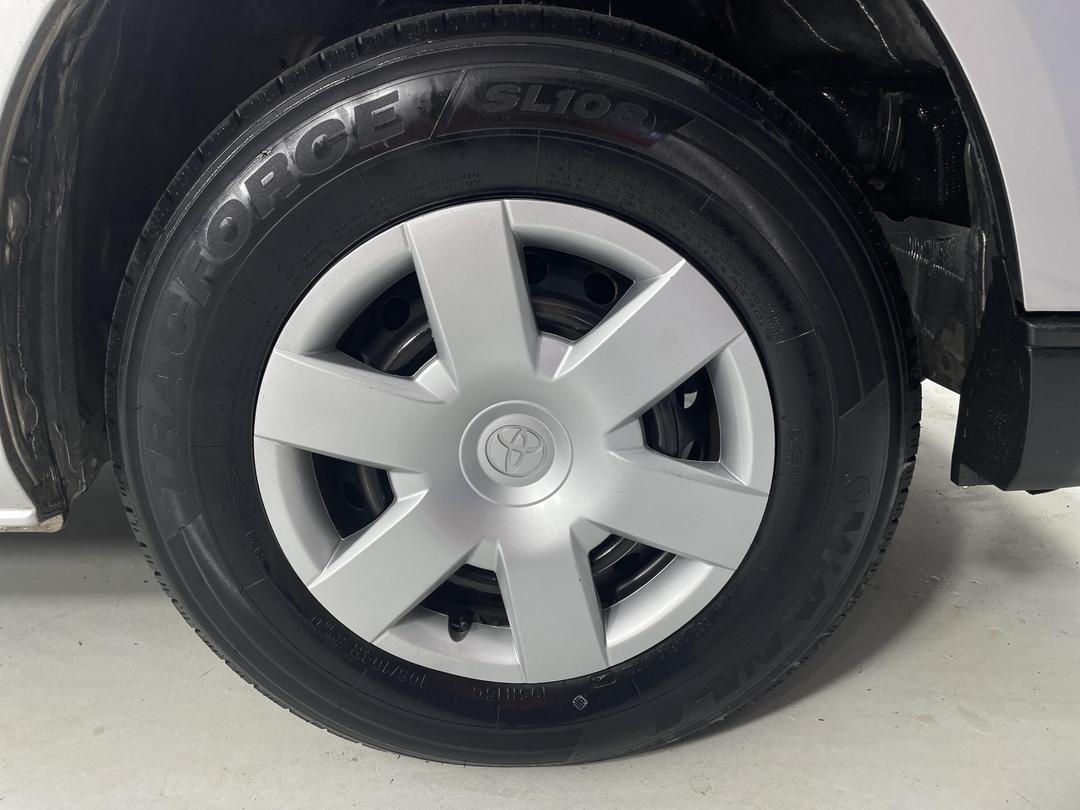 Photo '9' of Toyota Hiace