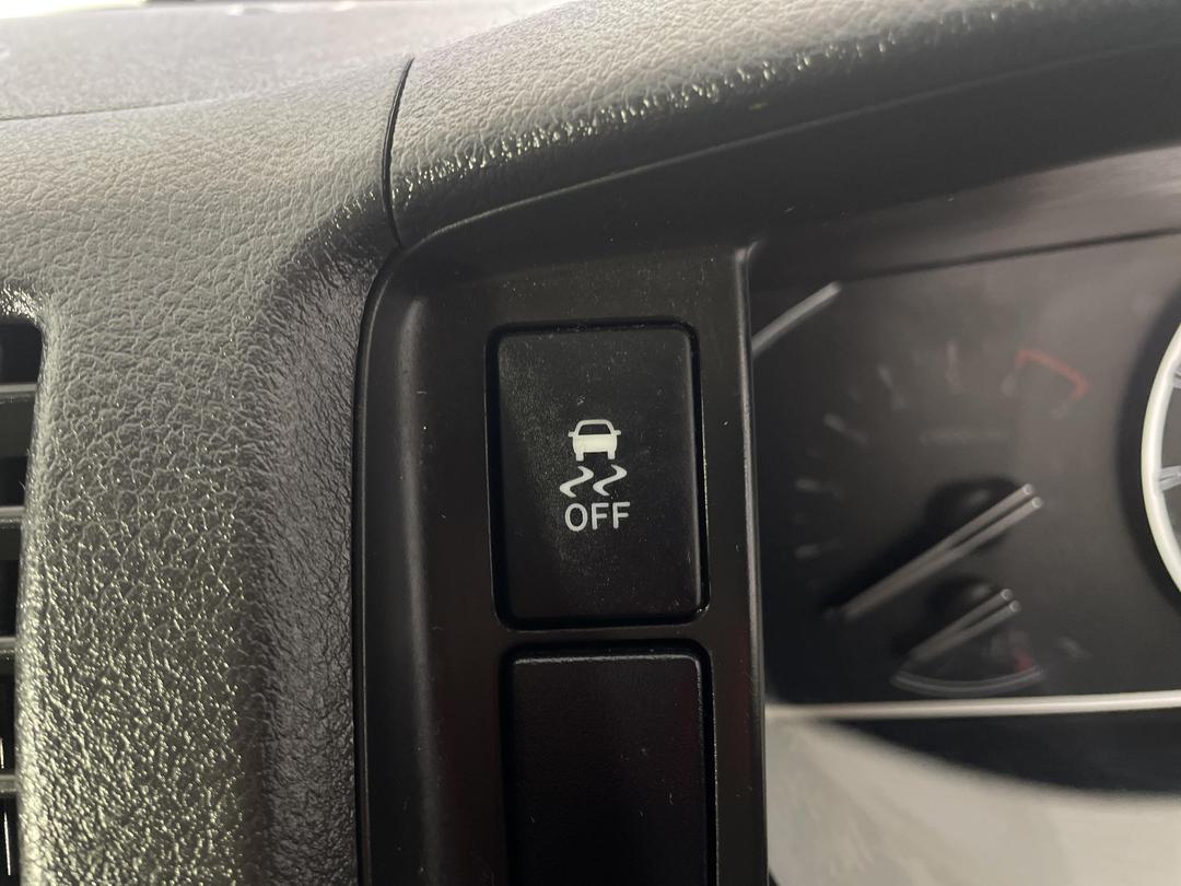 Photo '23' of Toyota Hiace