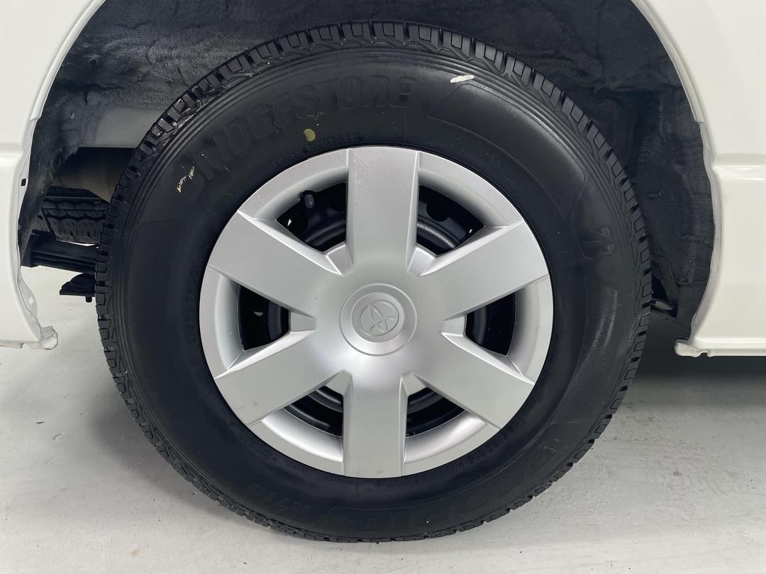 Photo '12' of Toyota Hiace