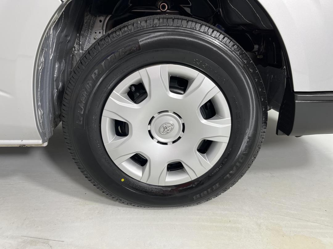 Photo '9' of Toyota Hiace