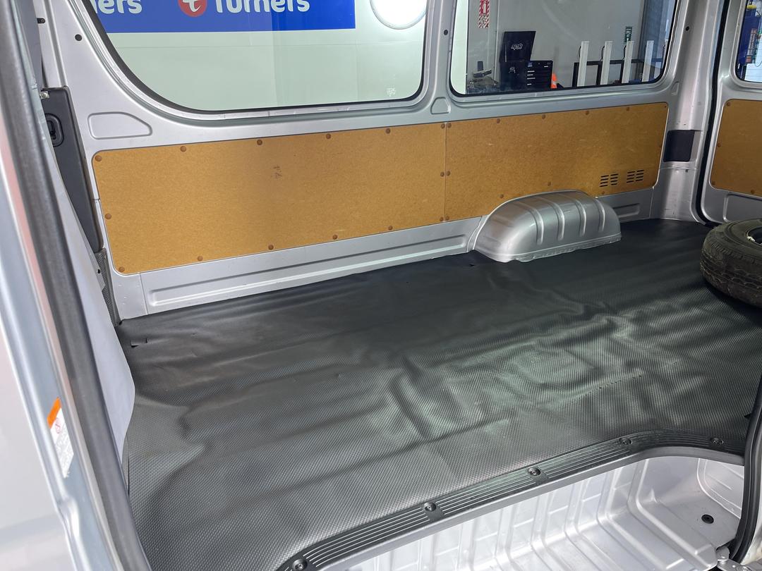 Photo '19' of Toyota Hiace