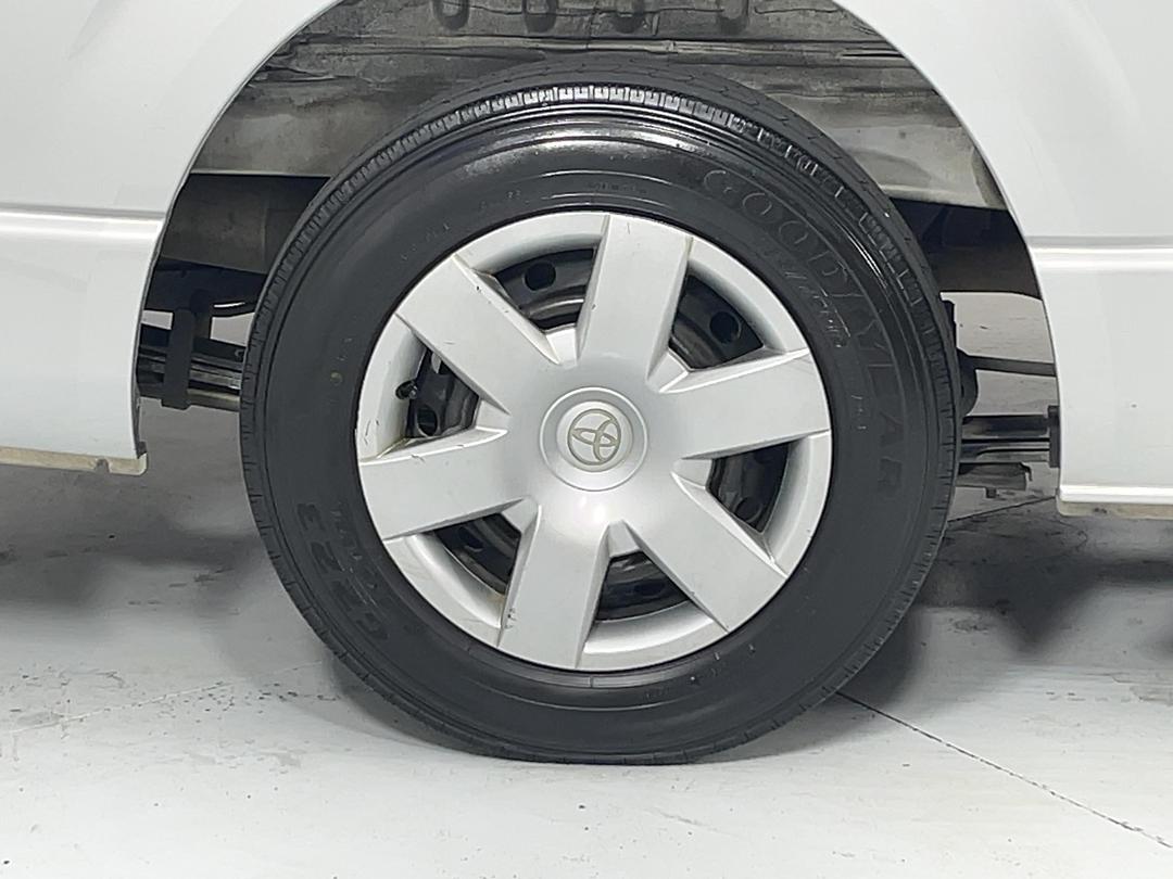 Photo '12' of Toyota Hiace