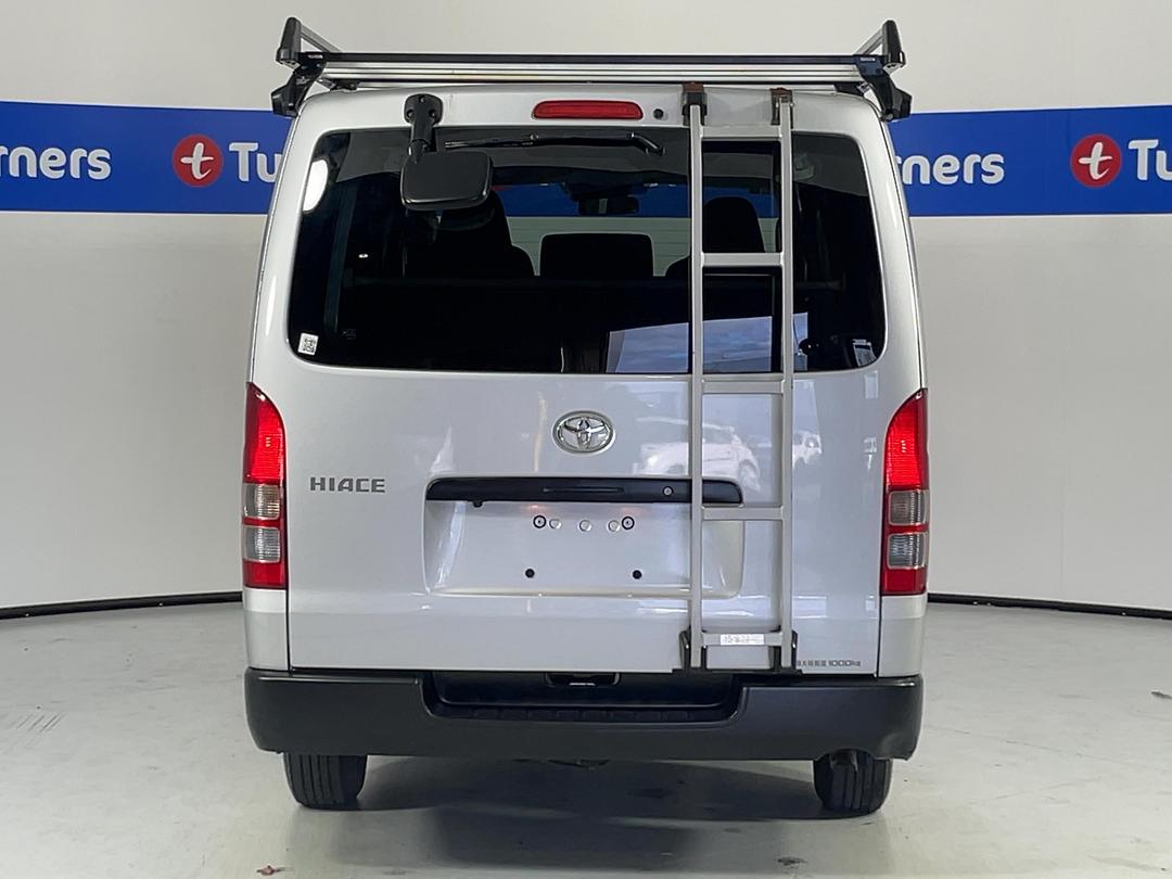 Photo '6' of Toyota Hiace