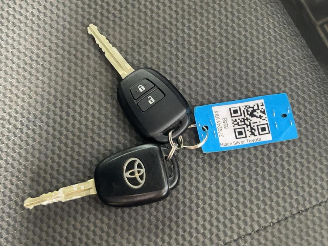 Photo '19' of Toyota Hiace